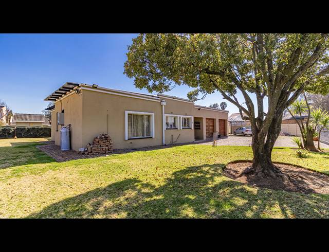 5 BEDROOM HOUSE FOR SALE IN POMONA
